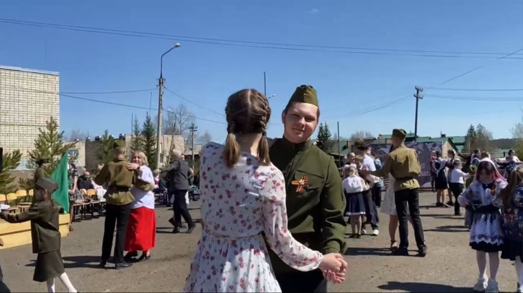 Акция – "Вальс Победы!".